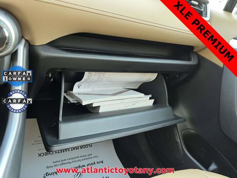 Used 2024 Toyota RAV4 XLE Premium image 32