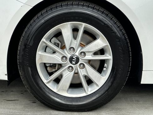 Used 2016 Kia Optima LX image 24
