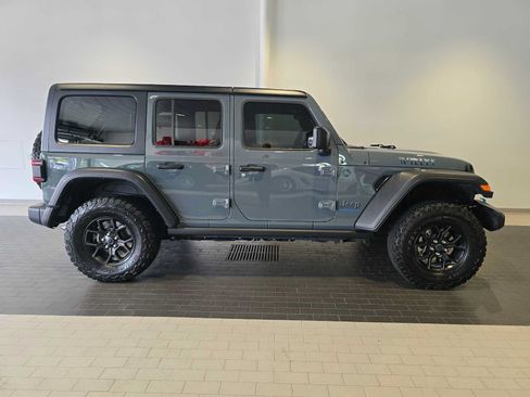 Used 2024 Jeep Wrangler Unlimited AWD/4WD image 8