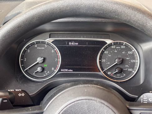 Used 2024 Nissan Rogue SV image 26