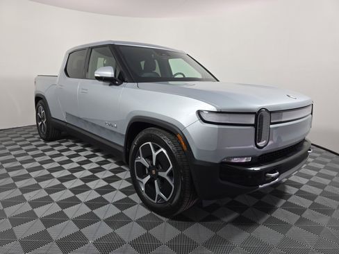 Used 2024 Rivian R1T Adventure AWD/4WD image 7