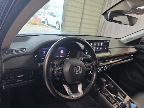 Used 2023 Honda Accord Touring image 19