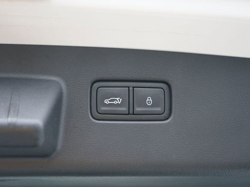 Used 2024 Genesis GV60 RWD image 13