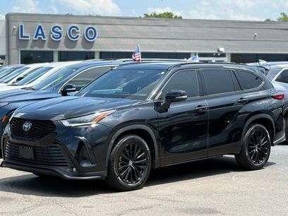 Used 2022 Toyota Highlander XSE