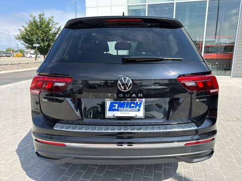 Certified 2023 Volkswagen Tiguan SE w/ Panoramic Sunroof Package AWD/4WD image 6