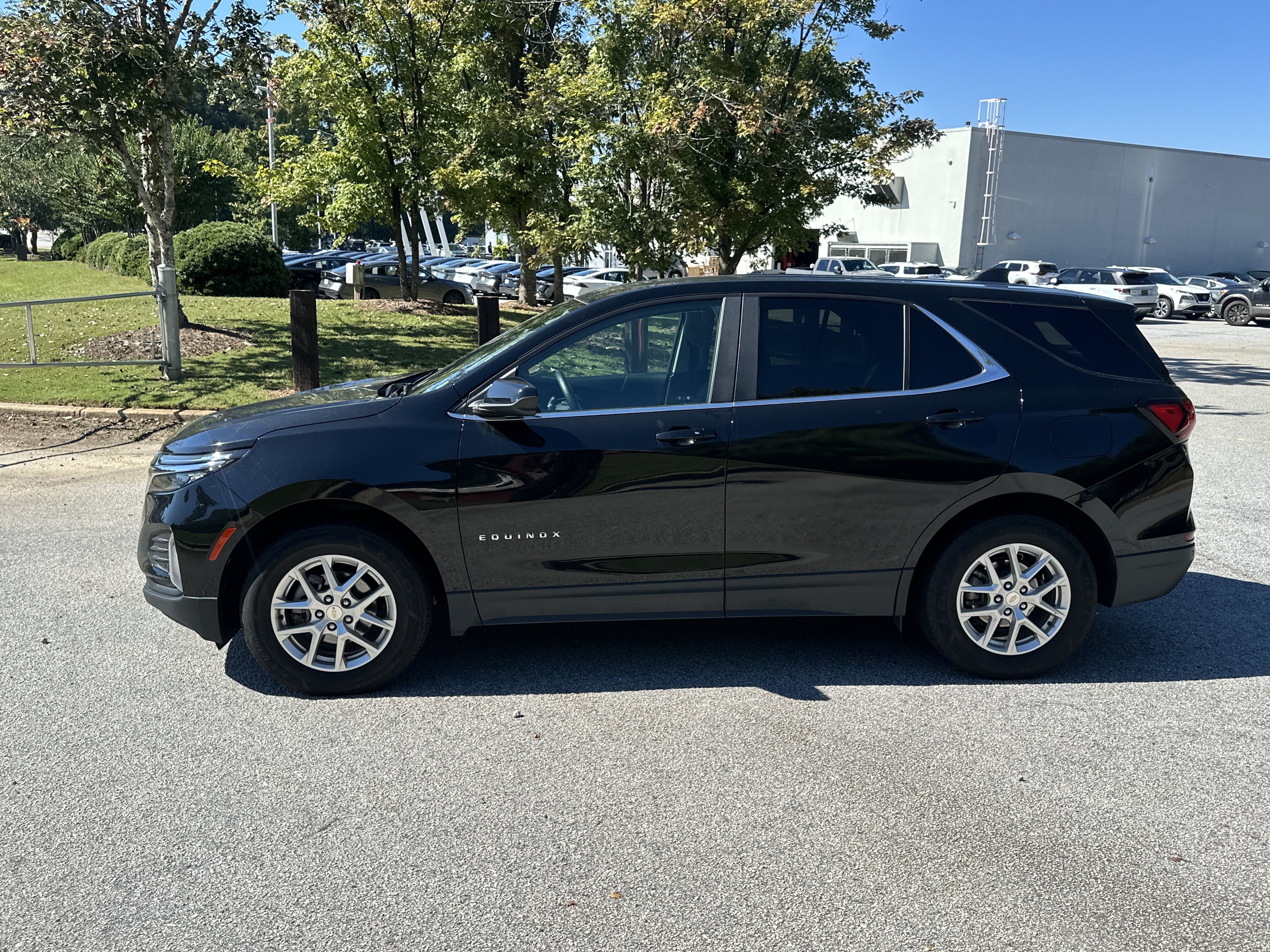 Used 2024 Chevrolet Equinox LT AWD/4WD image 8