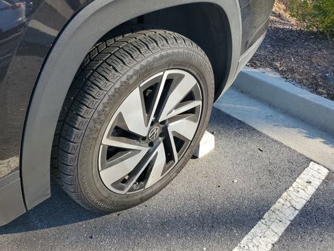 Used 2024 Volkswagen Atlas SE image 7