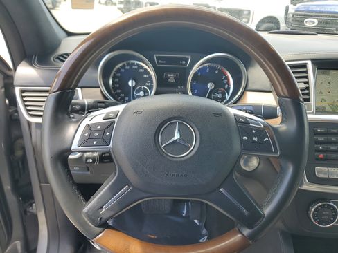 Used 2015 Mercedes-Benz GL 450 4MATIC image 22