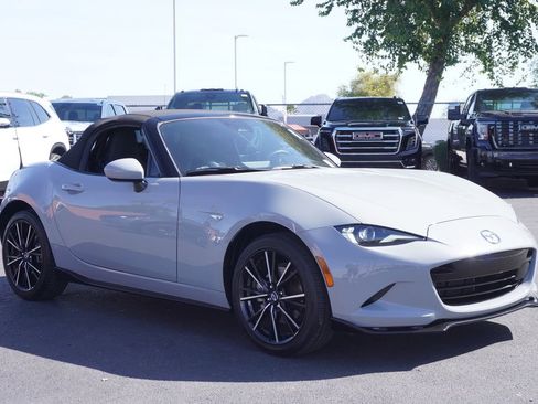 Used 2024 MAZDA MX-5 Miata Grand Touring w/ Appearance Package image 6