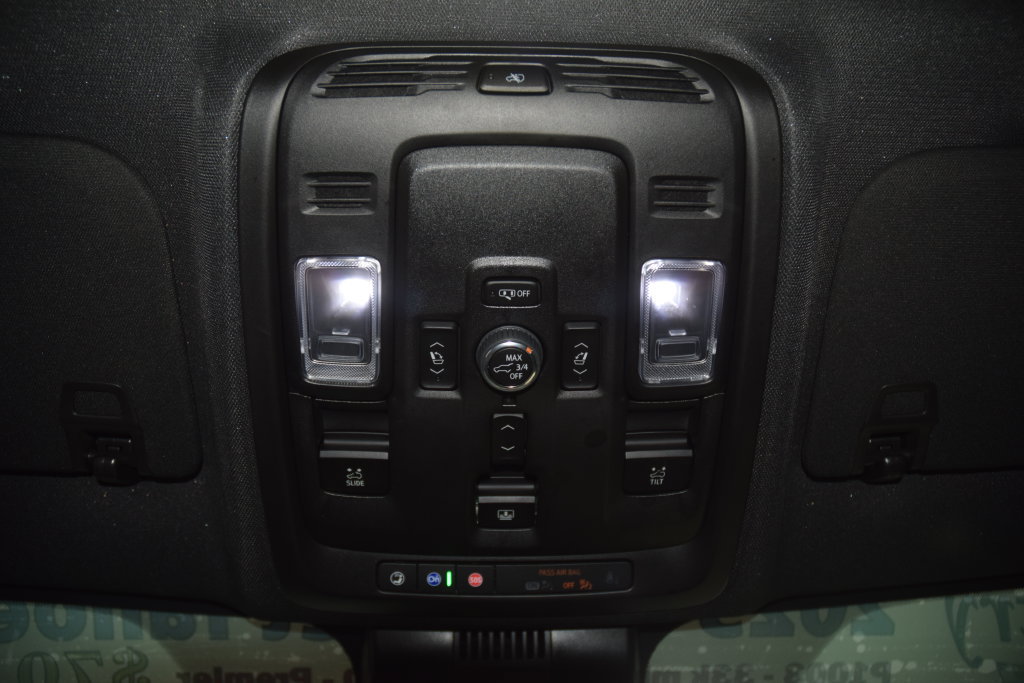 Used 2025 Chevrolet Tahoe Premier AWD/4WD image 53