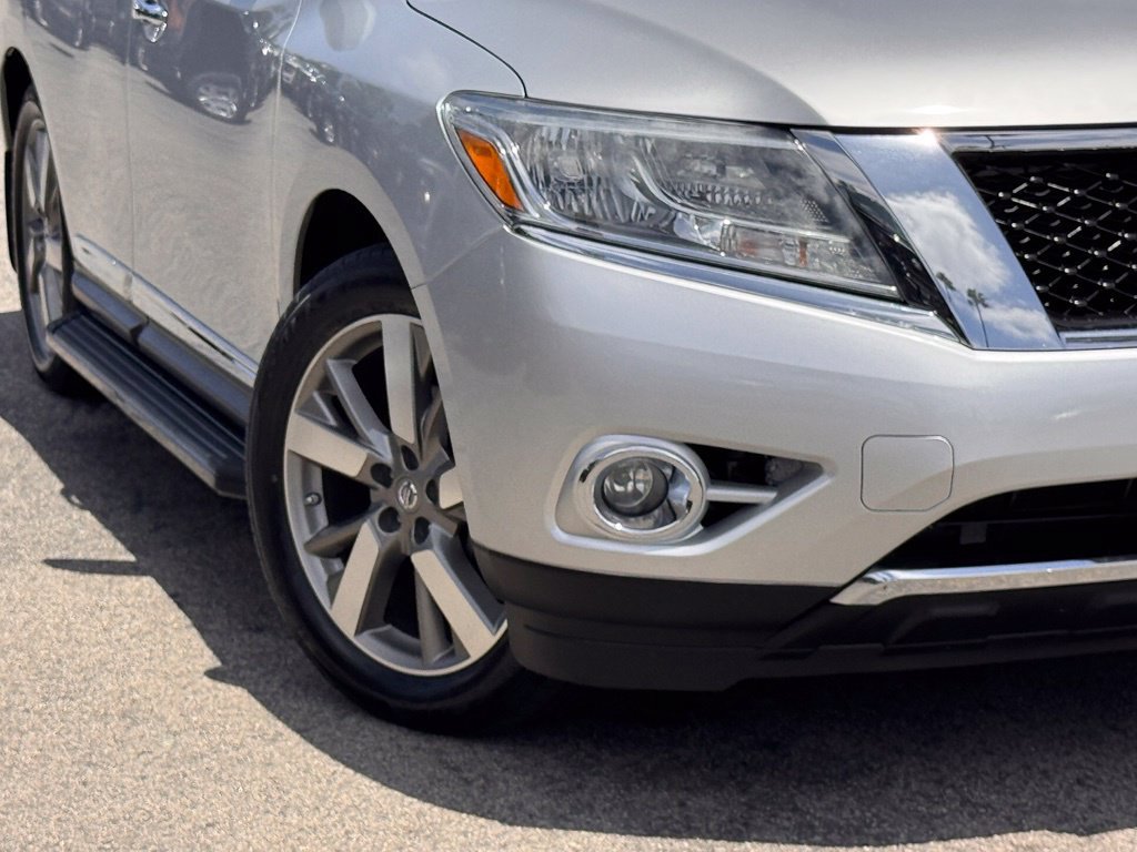 Used 2015 Nissan Pathfinder Platinum w/ Cargo Package FWD image 4