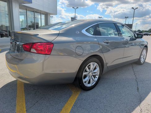 Used 2018 Chevrolet Impala LT w/ Sunroof and Spoiler Package FWD image 7