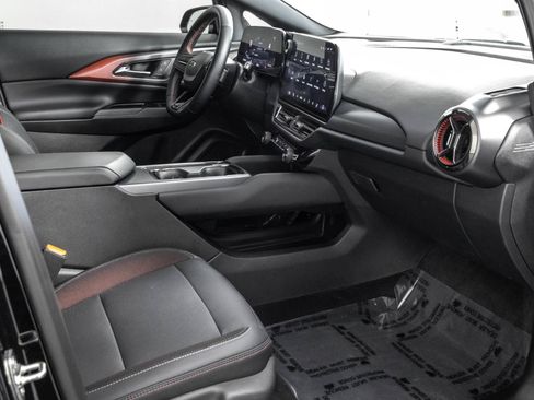 Used 2024 Chevrolet Equinox EV RS FWD image 42