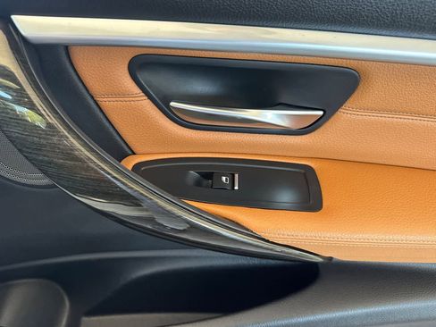 Used 2018 BMW 330e RWD image 18
