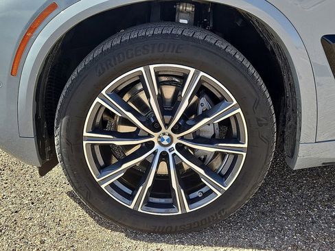 Used 2026 BMW X5 sDrive40i image 9