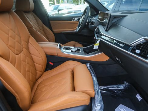 New 2026 BMW X5 xDrive40i w/ M Sport Package image 13