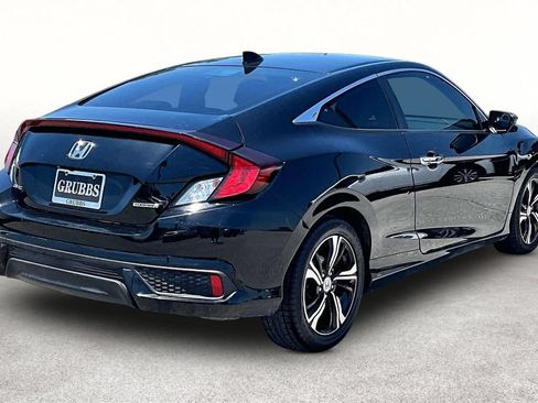 Used 2017 Honda Civic Touring image 2