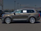 Used 2022 Kia Telluride EX w/ EX Premium Package image 2