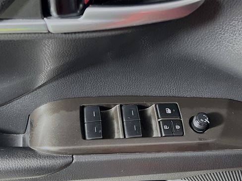 Used 2024 Toyota Camry SE w/ Convenience Package image 17