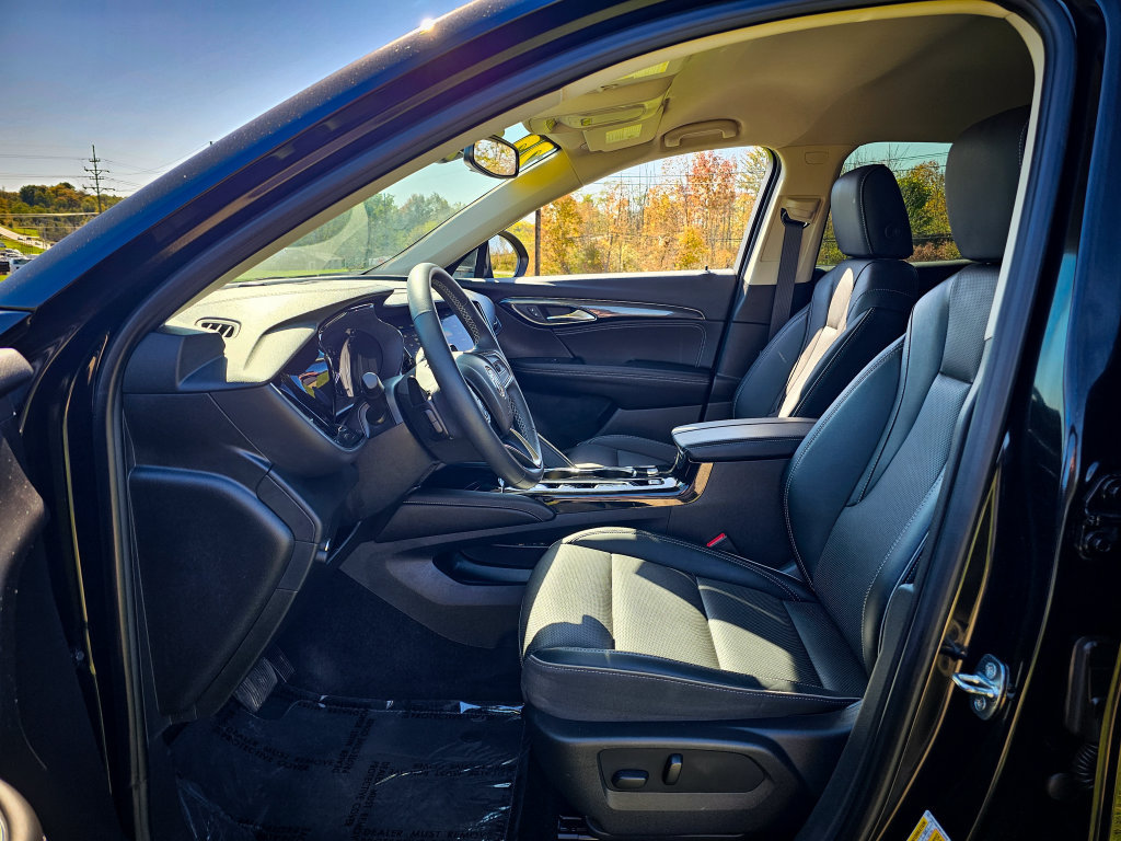 Used 2022 Buick Envision Essence w/ Safety Package FWD image 15