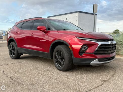 Used 2024 Chevrolet Blazer LT w/ Convenience Package FWD image 5