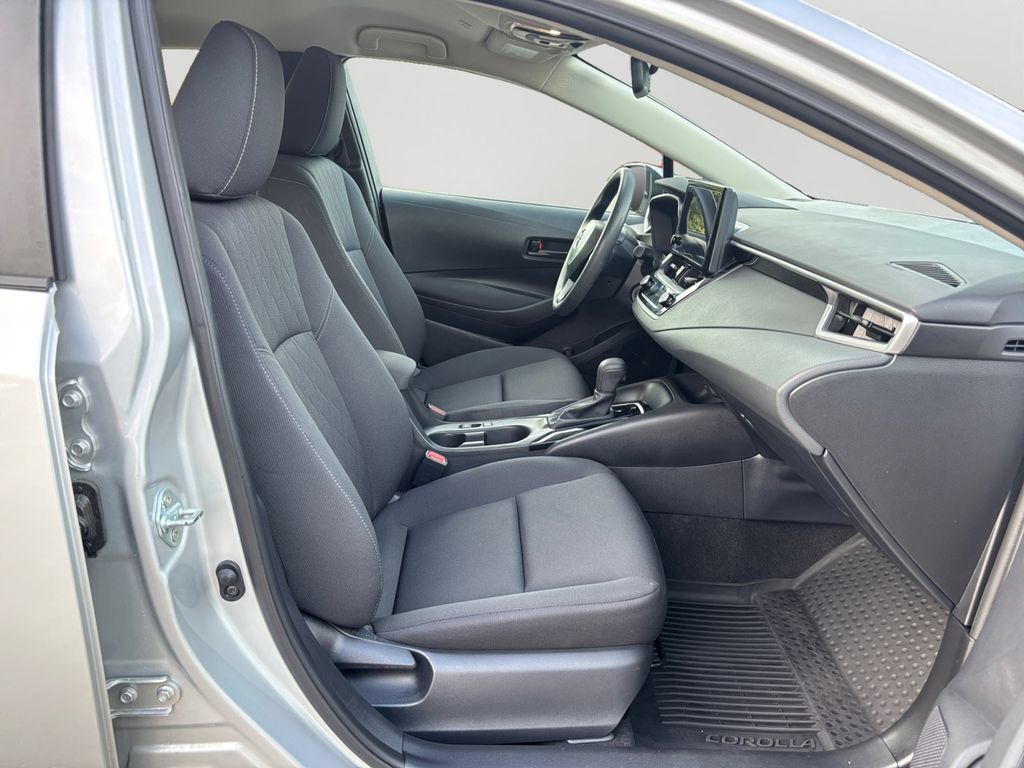 Used 2024 Toyota Corolla LE FWD image 12