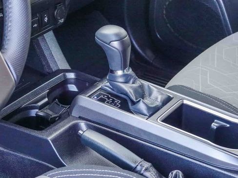 Used 2022 Toyota Tacoma TRD Sport image 18