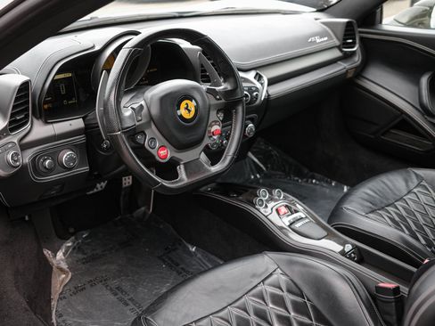 Used 2012 Ferrari 458 Italia Coupe RWD image 32