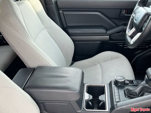 Certified 2025 Toyota 4Runner SR5 AWD/4WD image 14