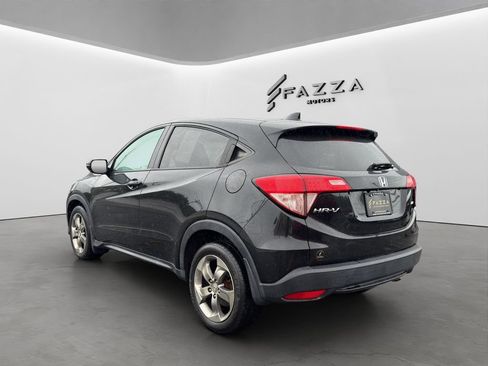 Used 2018 Honda HR-V EX image 10