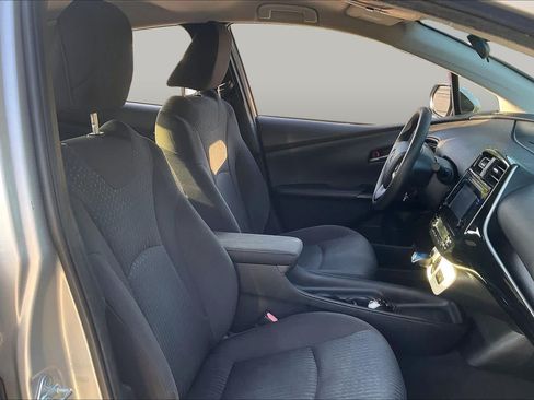 Used 2016 Toyota Prius Two FWD image 9