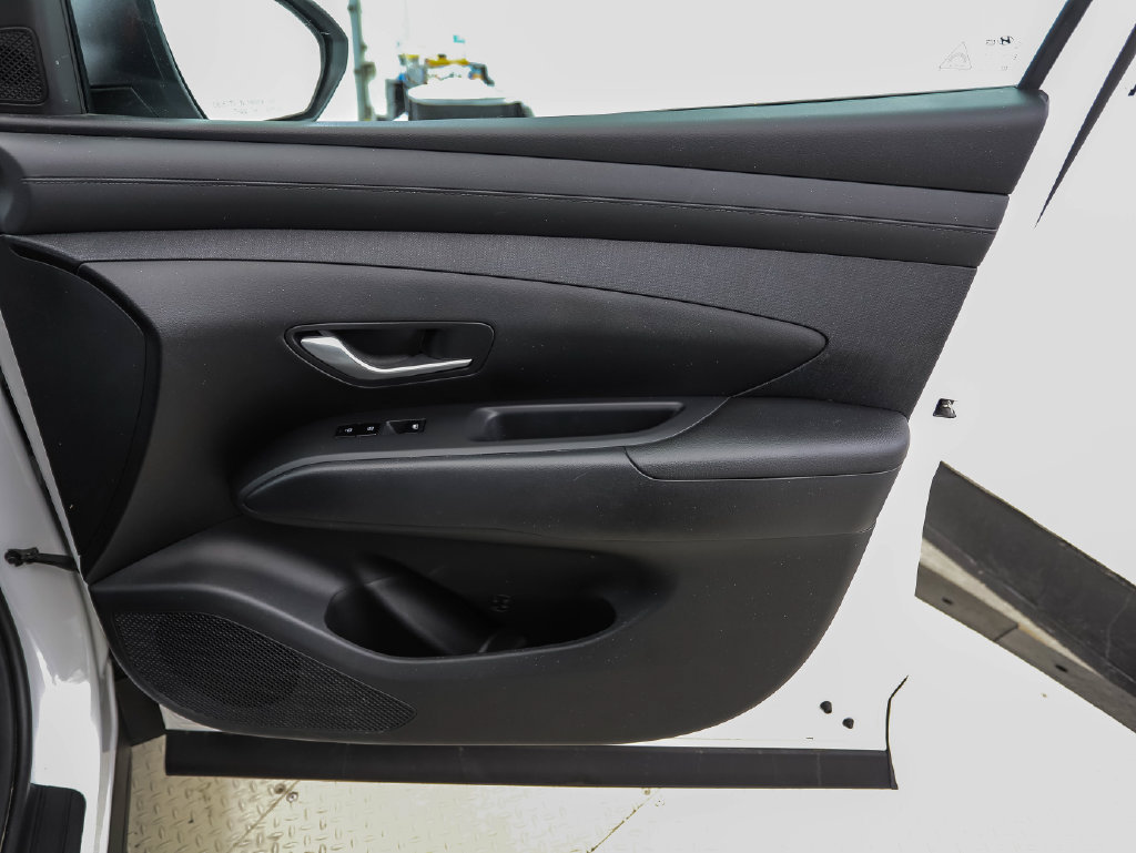 Used 2025 Hyundai Tucson SEL AWD/4WD image 29