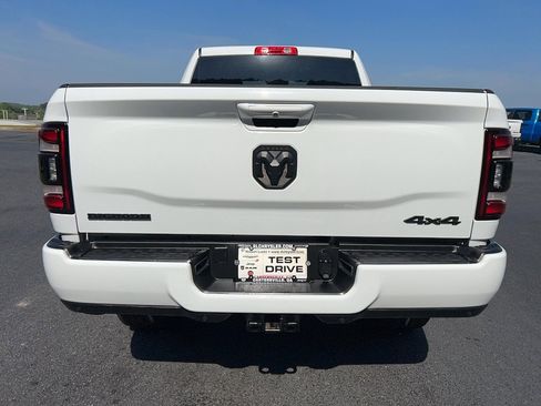 Used 2024 RAM 2500 Big Horn w/ Night Edition AWD/4WD image 6