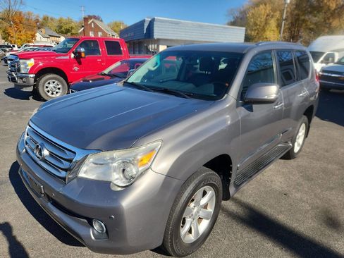 Used 2013 Lexus GX 460 image 3