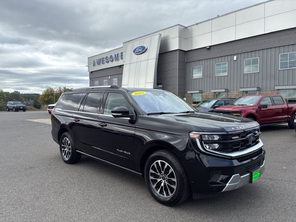 Used 2025 Ford Expedition Max Platinum AWD/4WD image 11