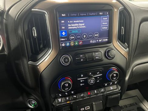 Used 2022 Chevrolet Silverado 2500 High Country w/ Z71 Off-Road Package image 7