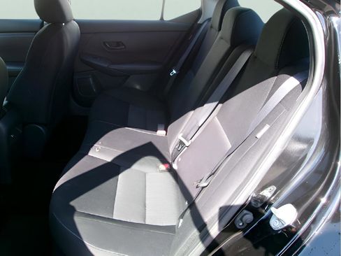 Used 2024 Nissan Sentra SV image 10