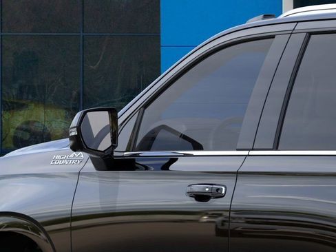 New 2026 Chevrolet Tahoe High Country image 19