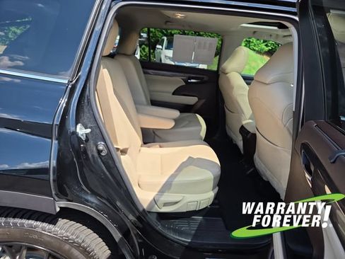 Used 2021 Toyota Highlander Limited AWD/4WD image 17