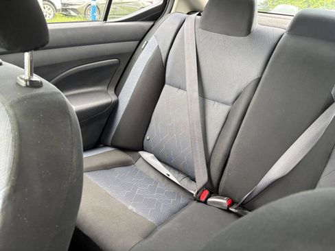 Used 2025 Nissan Versa SV FWD image 39