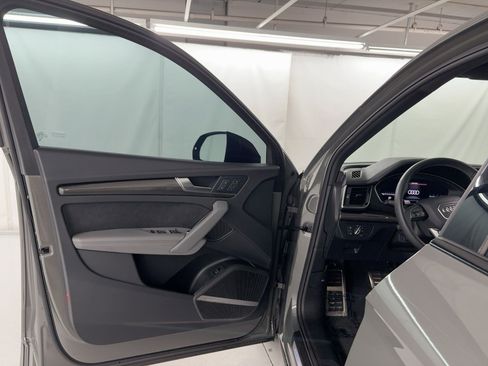 Used 2024 Audi SQ5 Premium Plus image 5