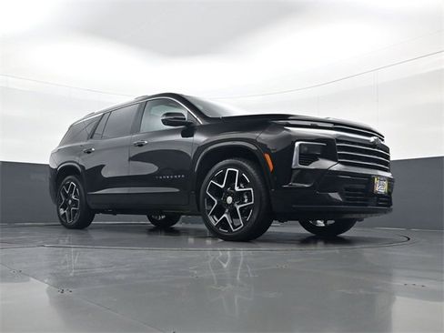 Certified 2025 Chevrolet Traverse High Country w/ LPO, Floor Liner Package image 24