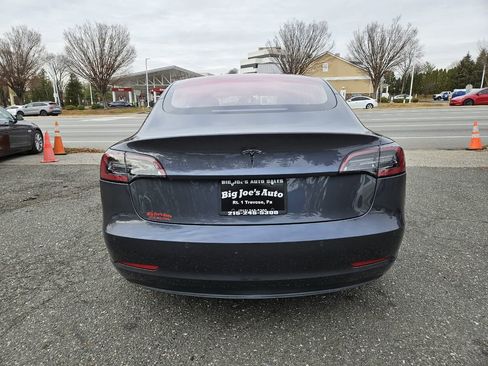 Used 2018 Tesla Model 3 Mid Range image 4