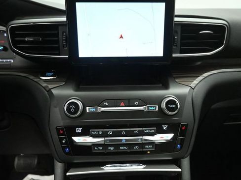 Certified 2020 Ford Explorer Limited w/ Class III Trailer Tow Package image 13