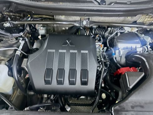 Used 2024 Mitsubishi Eclipse Cross LE image 30