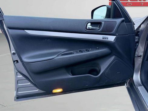 Used 2012 INFINITI G37 x Sedan w/ Premium Pkg image 12