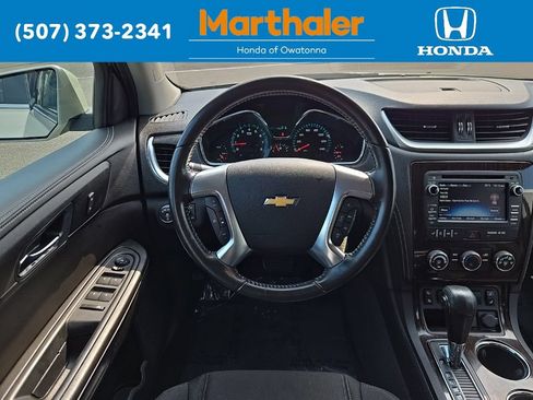 Used 2017 Chevrolet Traverse LT FWD image 24
