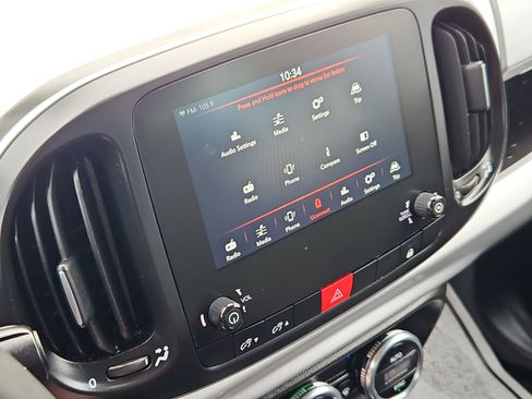 Used 2019 FIAT 500L Pop w/ Popular Equipment Group image 19