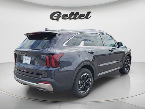 New 2026 Kia Sorento S w/ S Panoramic Sunroof Package FWD image 9