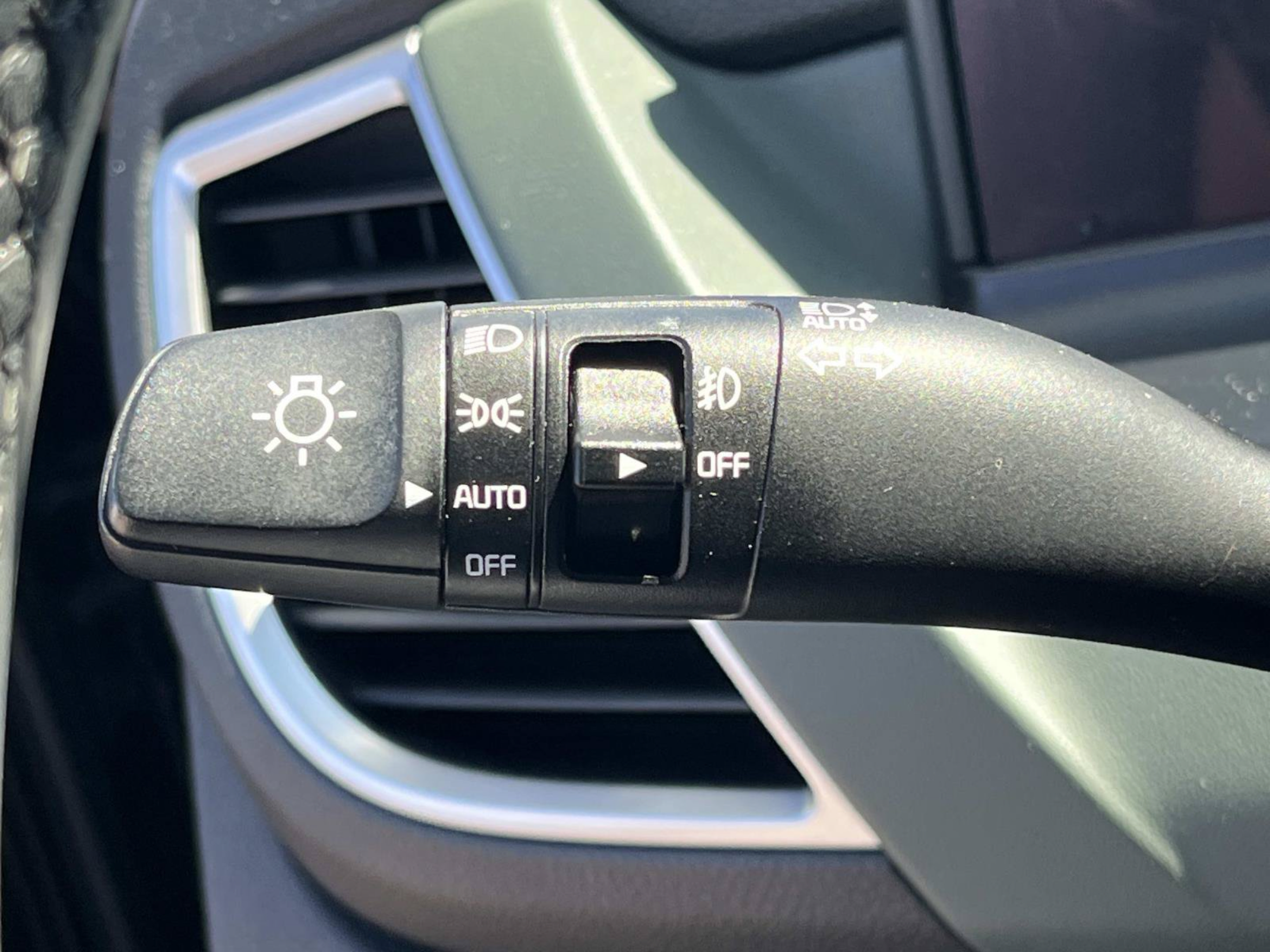 Used 2024 Kia Seltos SX AWD/4WD image 35